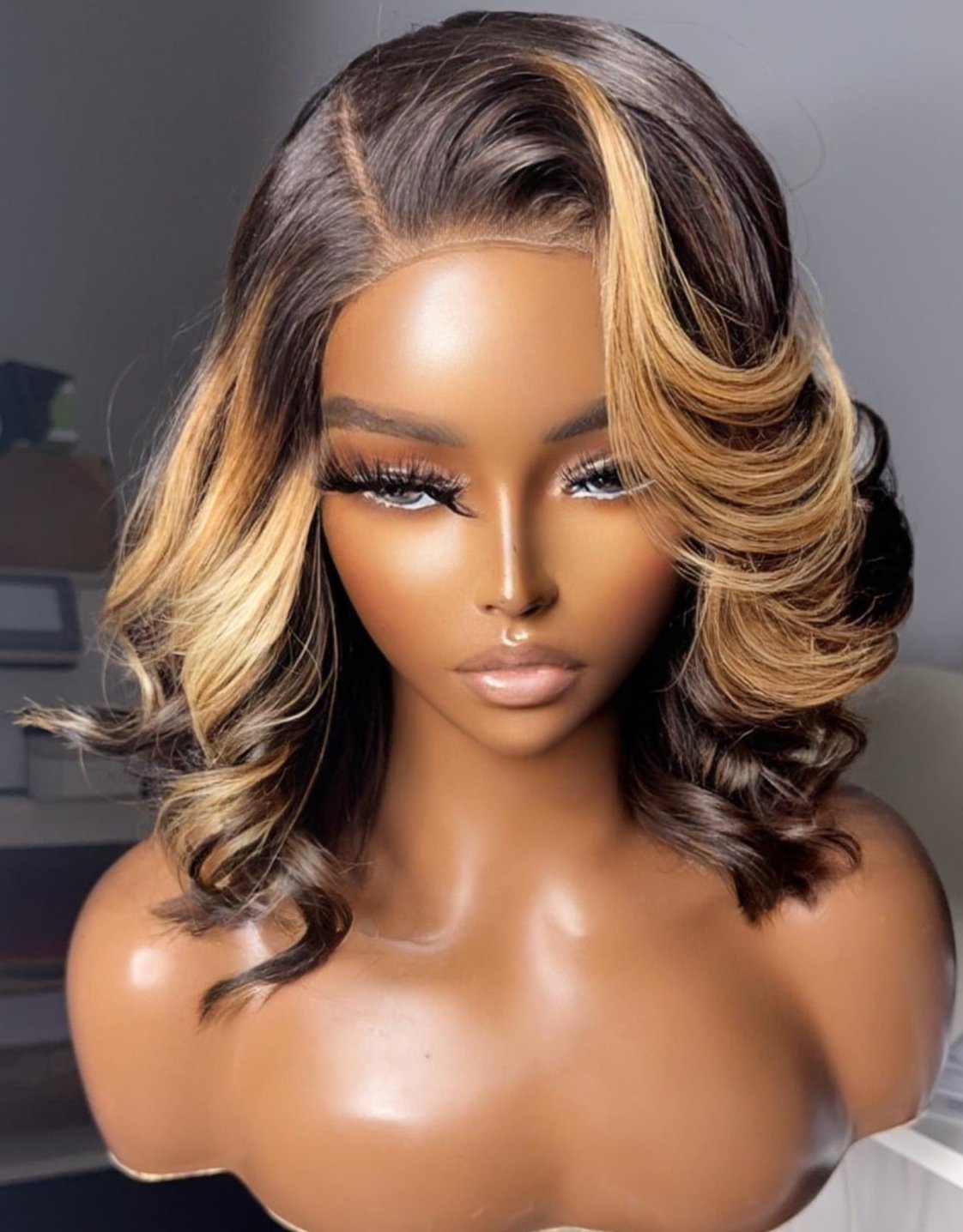 "Brandi" Peek-a-Boo Blonde Ombre Glueless HD Lace (5x5) Bob Wig