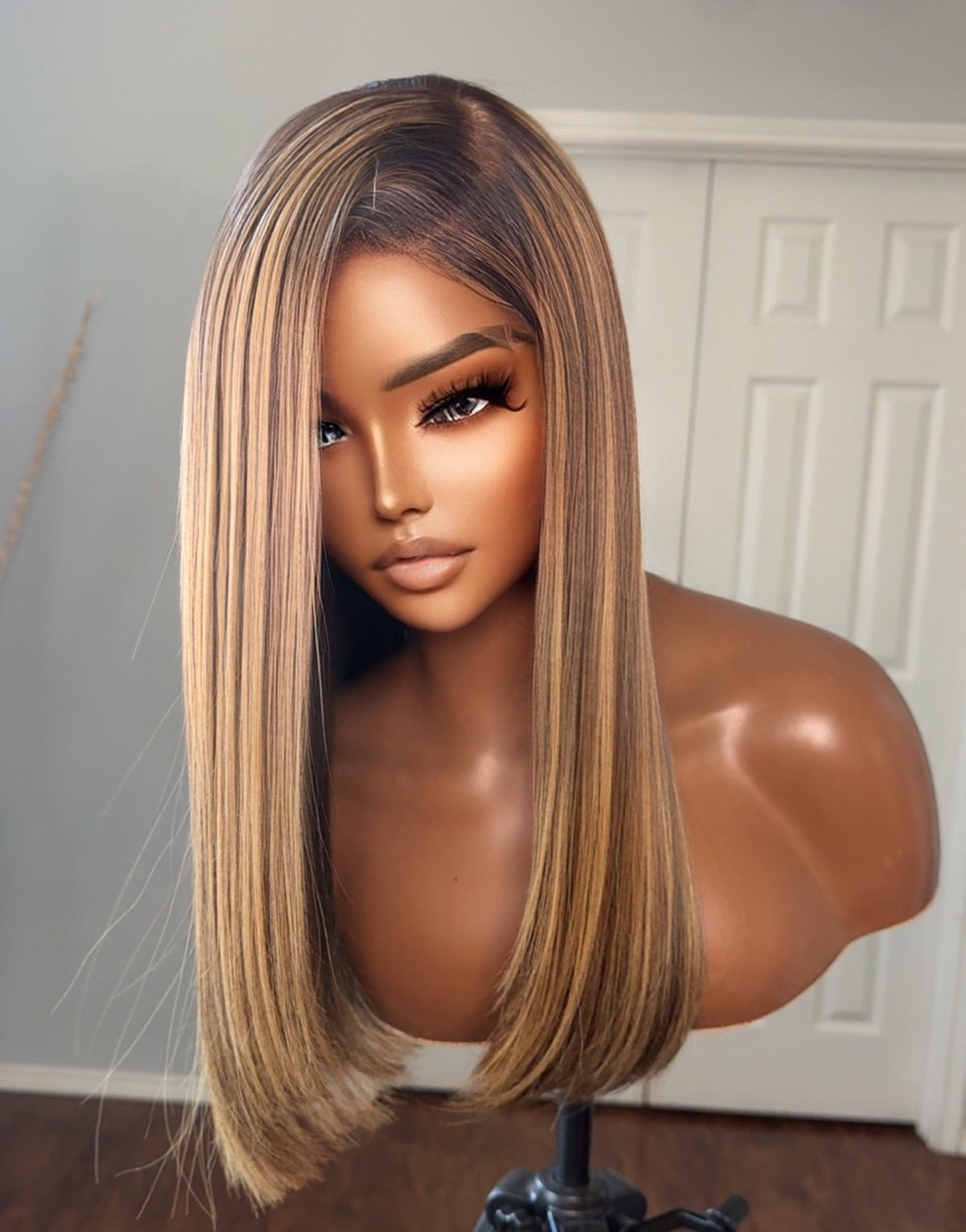 "Fallon" Straight Sleek Glueless Ash Blonde Highlighted Bob HD Lace Unit