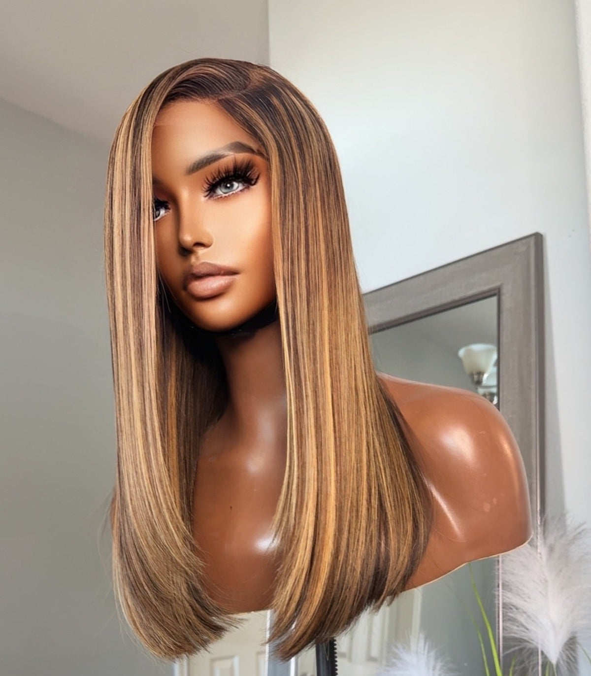 "Fallon" Straight Sleek Glueless Ash Blonde Highlighted Bob HD Lace Unit