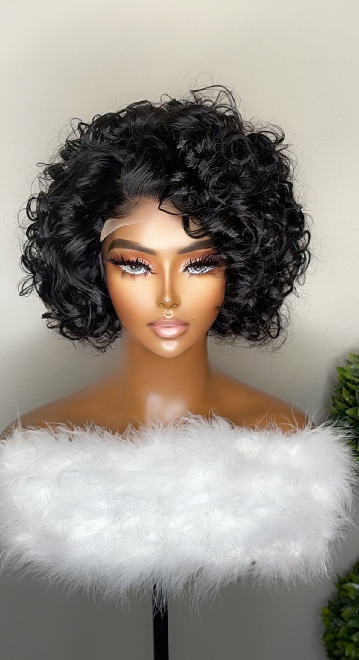 Queen Collection Glam HD Lace (5x5) Wig